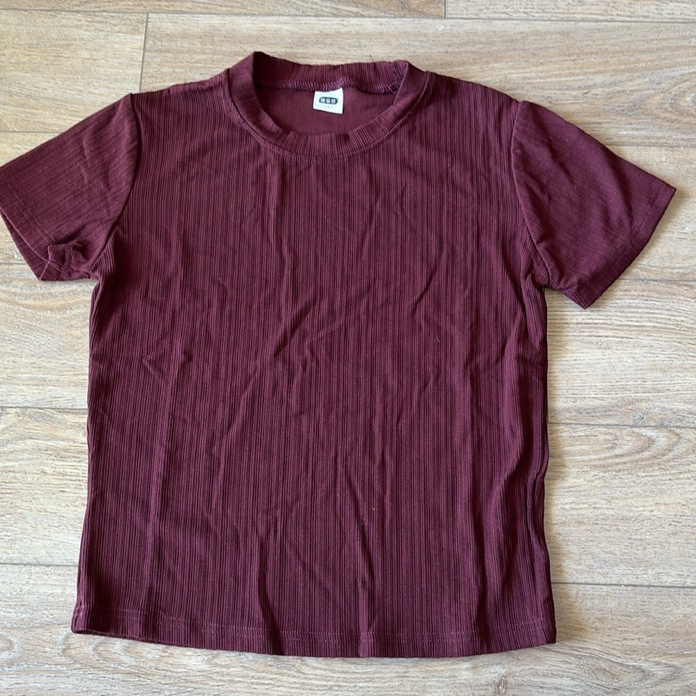 Burgundy Textured T-shirt-Small